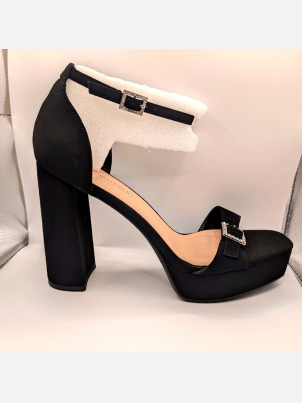 MARCOREPUBLIC Nottingham Black Chunky Heel Strap Platform Pumps Size 9